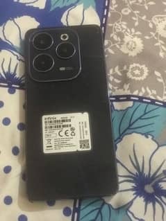 Infinix Hot 40    8 256  complete box aprox 1 month used