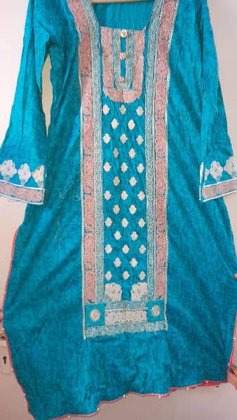 Embroided Cotton 3pc suit with chiffon dupatta 1