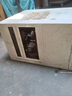 window AC for sale good condition and good running 0