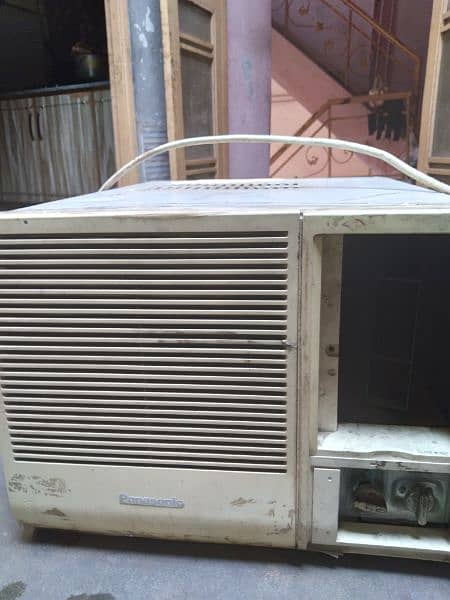 window AC for sale good condition and good running 2