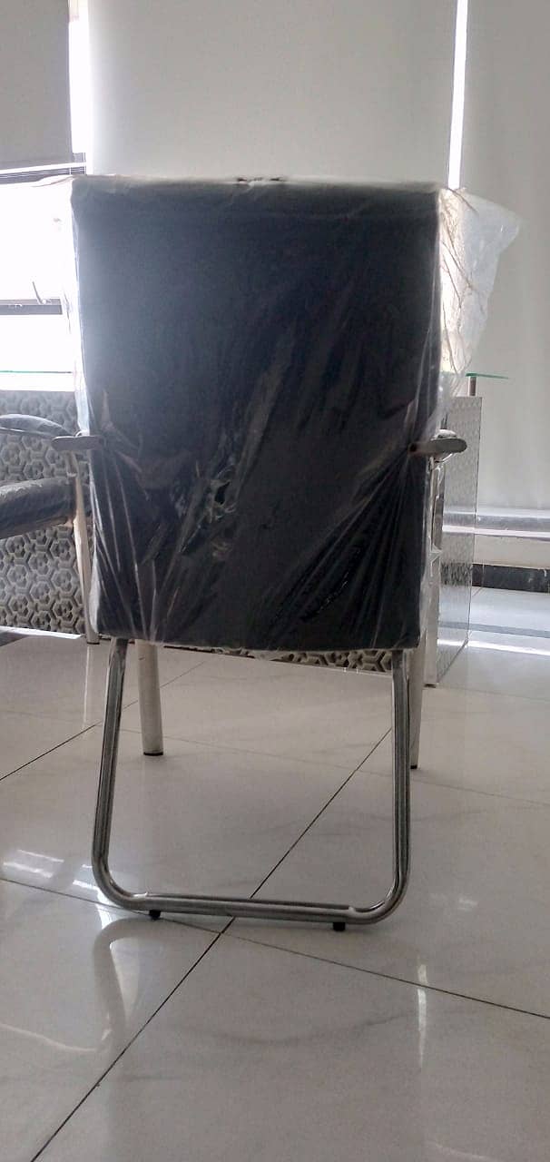 Office Chair For Sale (9 Chair ) Just Like Brand New 5500 Each Chairs 1