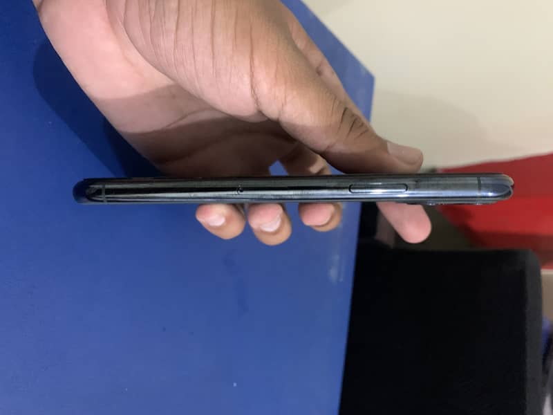 iphone 11pro 256GB pta approved 6