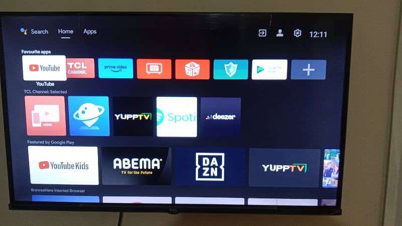 TCL 32"  Smart LCD 1
