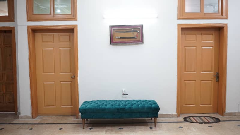 G15/ Main Dubble Rod Near Main Gate Vip Furnished Gest House room available per day per night only toverist All Service available A C. Sacur safe Guest House 2