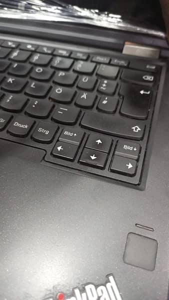 Lenveo  X260 Laptop 2