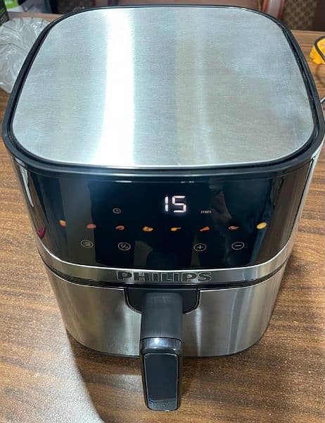 New) Philips LCD Touch Air Fryer - 7.0 Ltr Capacity Master Chef 2