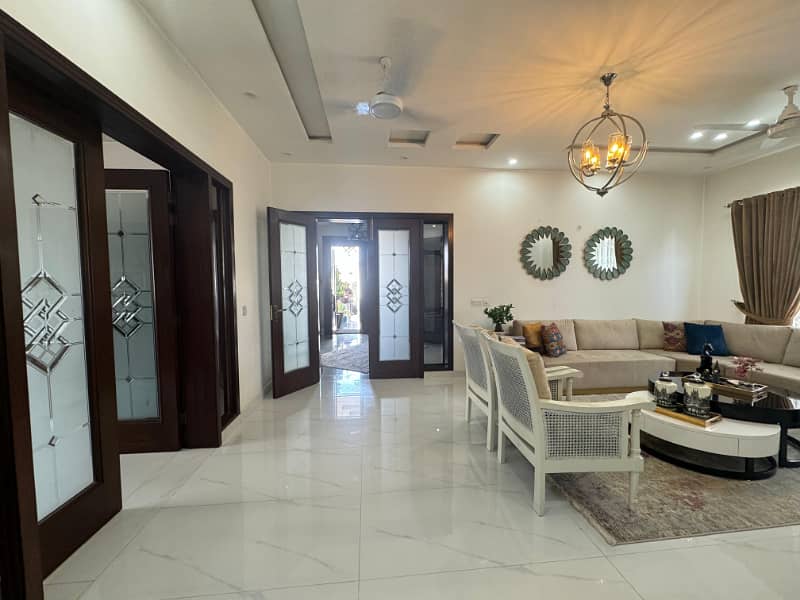 Apartment Available For Rent in Askari 11 8