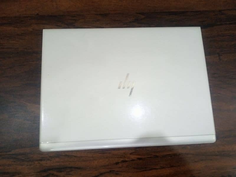 Hp EliteBook 830 G5- core I-5 8th Gen ,8gen Ram ,256 gb SSD 10