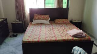 King Sized Bedroom set - 8 months used