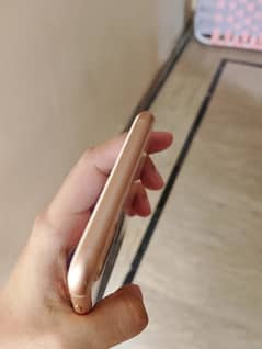 iphone 8 plus golden colour