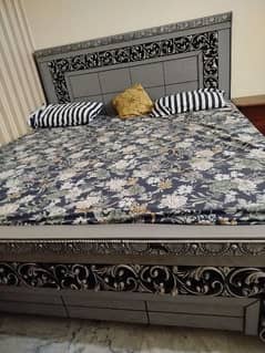 bed / king size bed / doube bed / bed set for sale / wooden bed set