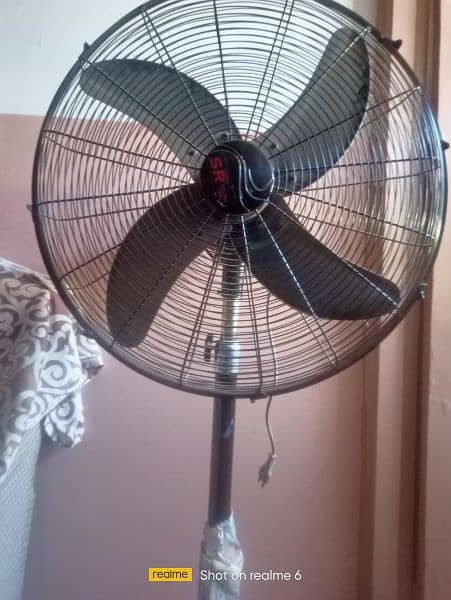 2 months used pedestal fan 0