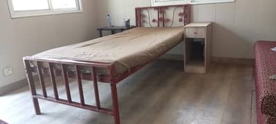 Iron bed 0