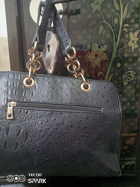 imported leather bag look lije new condition 8