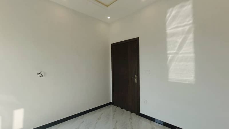 Prime Location 3 Marla House In Beautiful Location Of Formanites Housing Scheme - Block J In Lahore 18