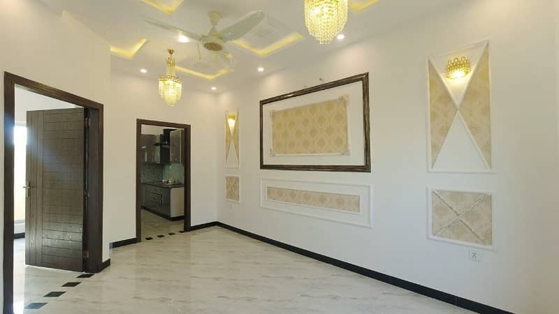 Prime Location 3 Marla House In Beautiful Location Of Formanites Housing Scheme - Block J In Lahore 22