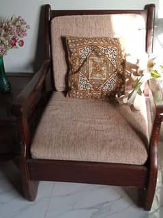 wooden sofa set 5seater along with corner table 0