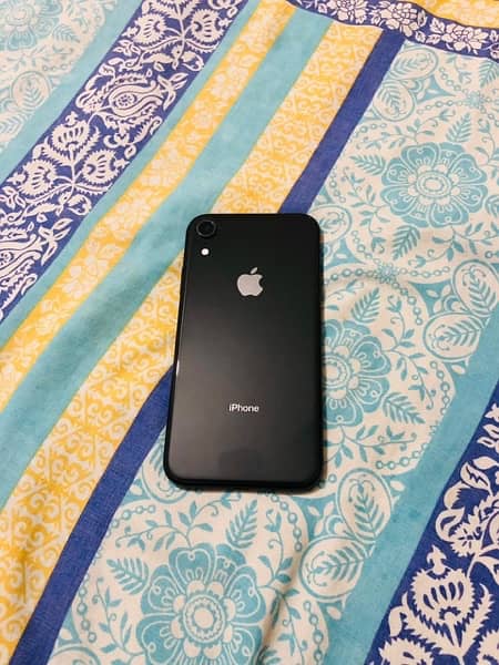 iPhone XR (10/10) 0