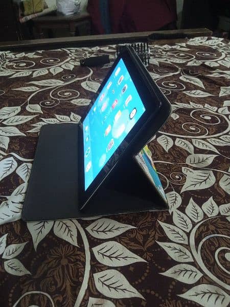 ipad 2  good condition. . . for sale 1