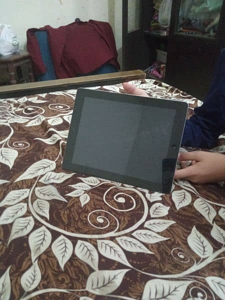 ipad 2  good condition. . . for sale 3