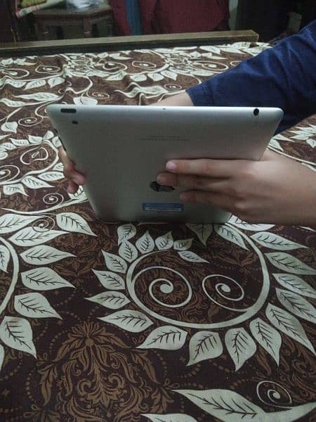 ipad 2  good condition. . . for sale 7