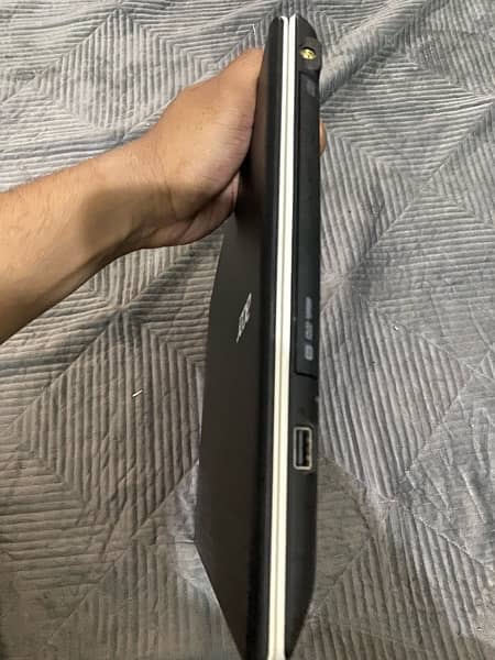Acer Laptop cori 5, 2nd GNz 4