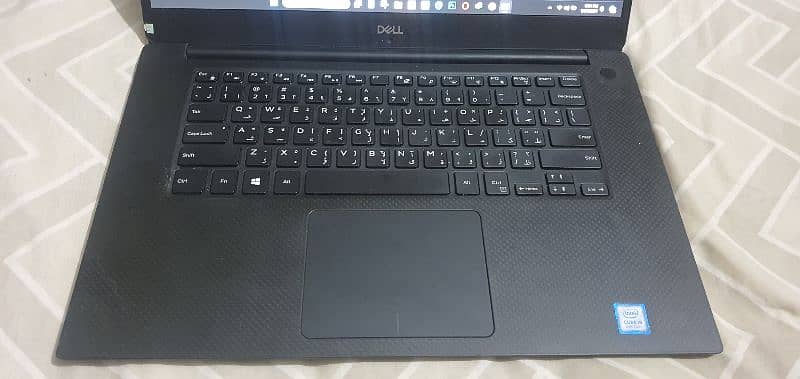 Dell Precision 5530 slimest  core i9.8th  gen 4