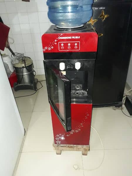 WATER DISPENSER WITH REFRIGERATOR 1