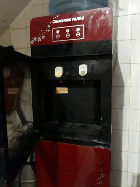 WATER DISPENSER WITH REFRIGERATOR 5