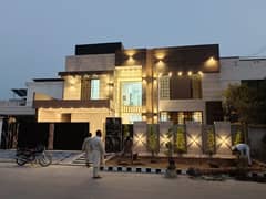 1 Kanal New House Available For Sale 6 Beds 60 Feet Road