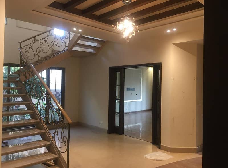 1 Kanal Full House For Rent In DHA Phase 4 100% Original Picture 18
