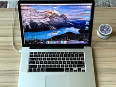 Macbook pro 2015 15inches 16gb 500gb apple disk