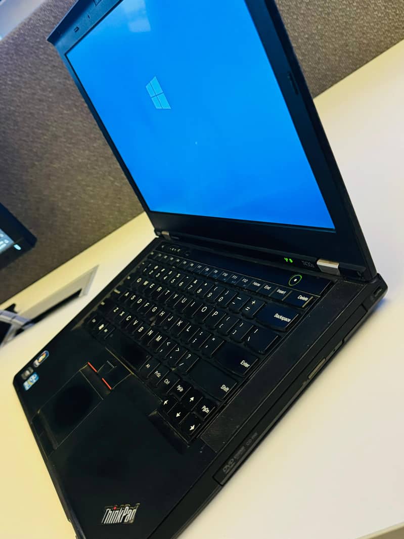 Lenovo T430s 3rd gen i5  slim and smart machine 1