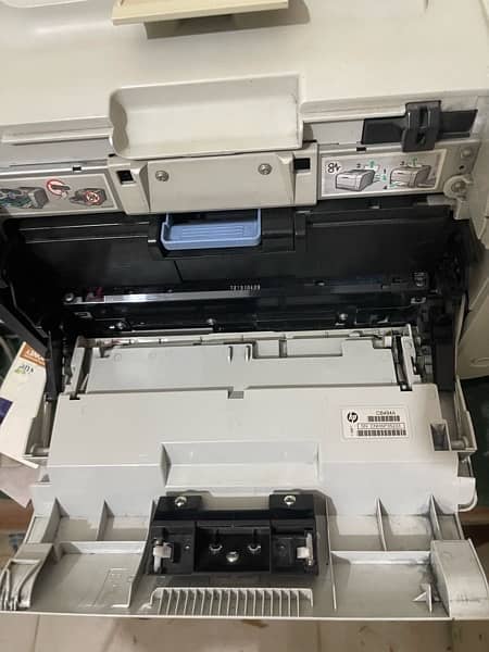 HP CP2025 colour printer like new 1