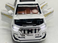 Diecast car Land Cruiser PRADO Toyota in Premium quailty of Metal body