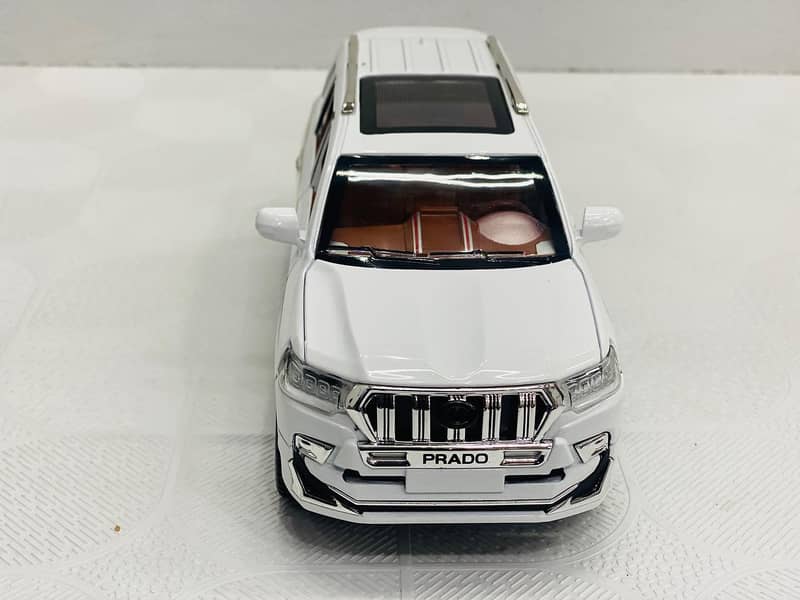 Diecast car Land Cruiser PRADO Toyota in Premium quailty of Metal body 9