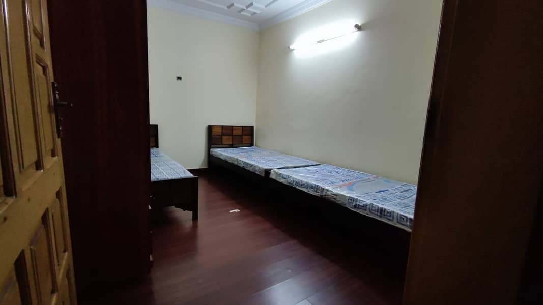 Ozone Women’s Hostel – Perfect for Interns and New Professionals 5