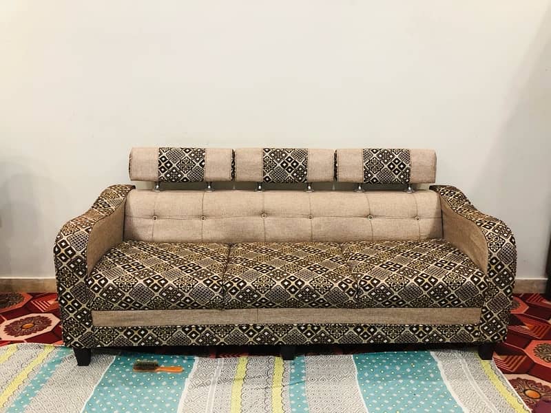 5 seater sofa set 1 month use all ok condition 10/10 2