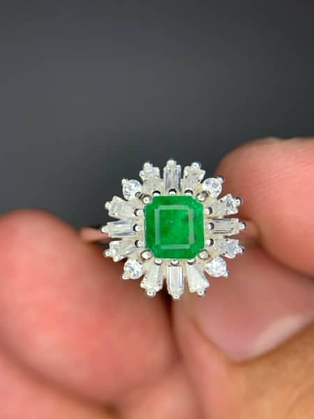 Natural Emerald Ring. Ladies Swat Emerald Ring. Silver Ring. 1