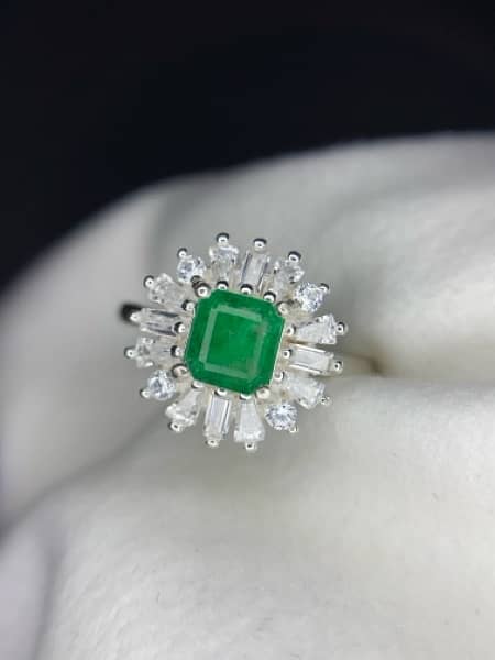 Natural Emerald Ring. Ladies Swat Emerald Ring. Silver Ring. 2