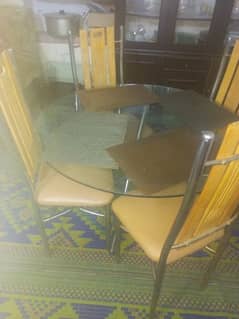 dining table for sale in good condition 0