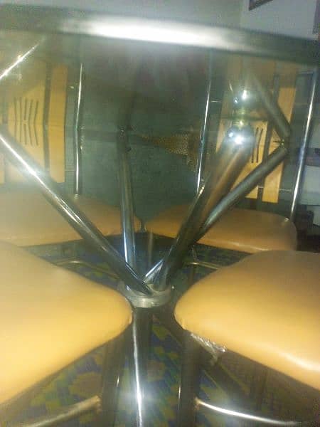 dining table for sale in good condition 1