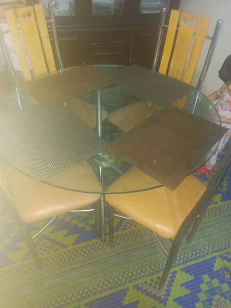dining table for sale in good condition 2