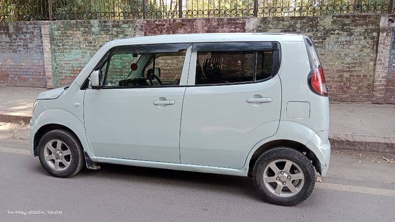 Suzuki MR Wagon 2013 2