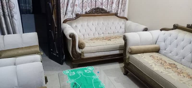 Victorian fancy sofa 2