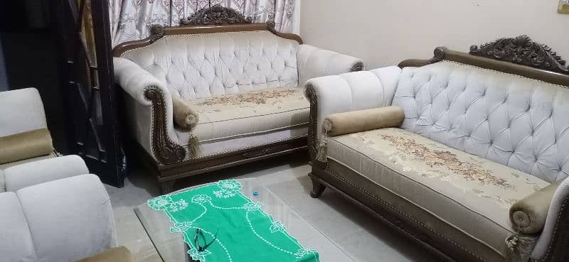Victorian fancy sofa 5