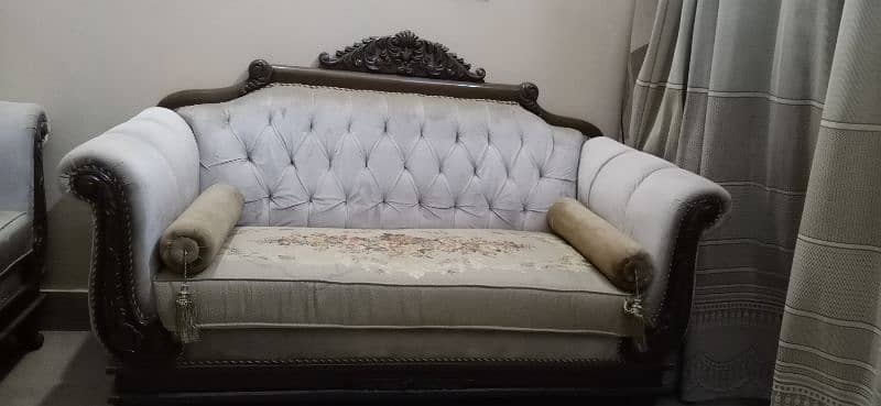 Victorian fancy sofa 7
