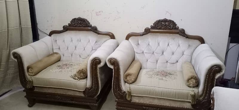 Victorian fancy sofa 9