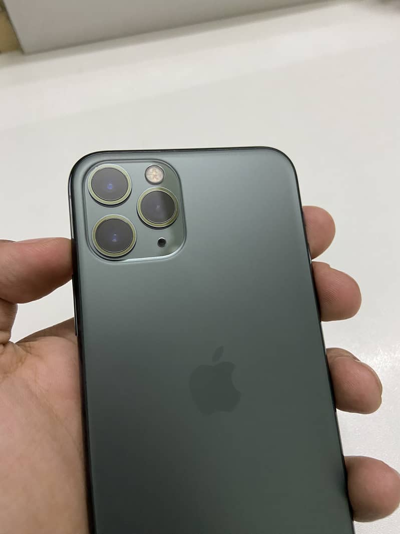 iPhone 11 Pro (64 GB) - 10/10 - PTA Approved 1