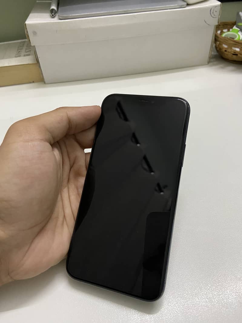 iPhone 11 Pro (64 GB) - 10/10 - PTA Approved 2